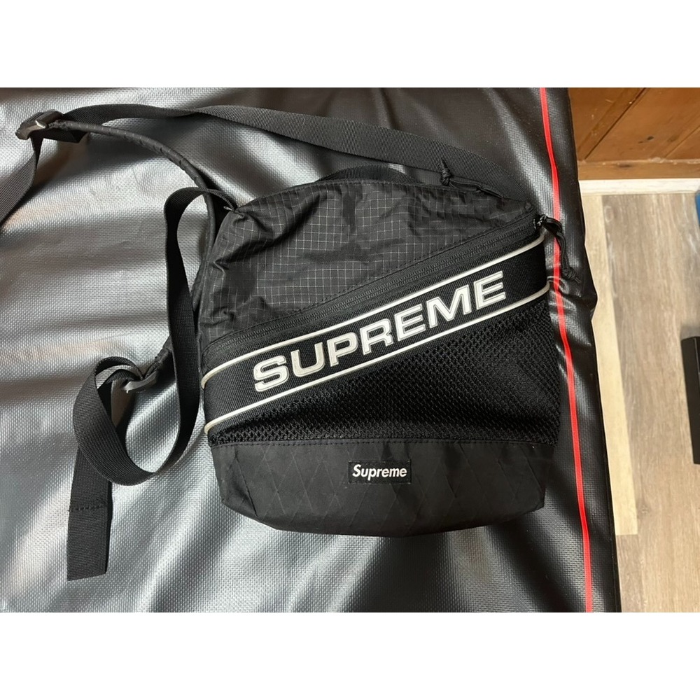 Supreme Ripstop Shoulder Bag Fall/Winter 2023 Streetwear Reflective Logo